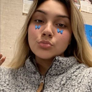 Meet your Posher, Olivia